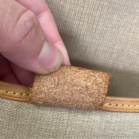 Louis Vuitton Monogram Excursion Bag Travel - Picture 5 of 17